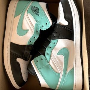 Air Jordan 1 mid tropical twist igloo mens size 11
